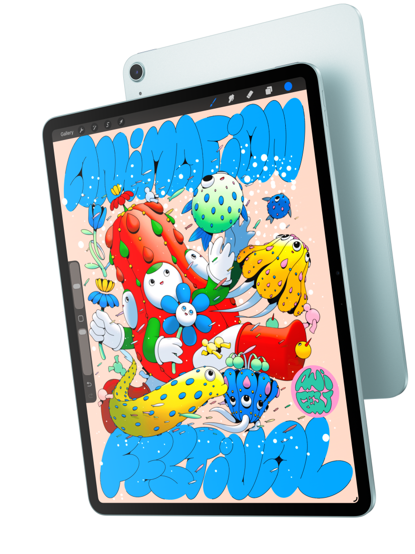 展示 13 吋 iPad Air 的正面，螢幕顯示一款 app，與背靠著的藍色 iPad Air 背面機身位置重疊