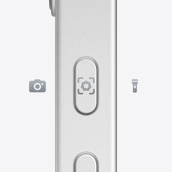 ホワイトのiPhone 16eの側面に搭載されているアクションボタン