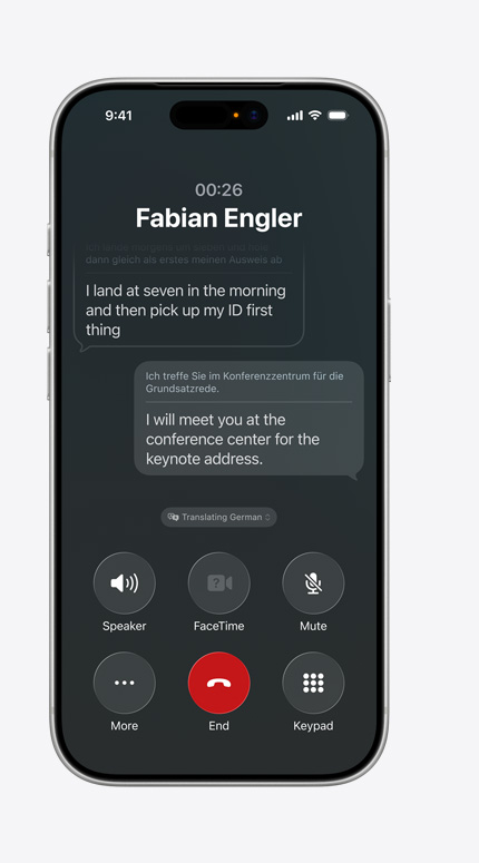 Ein iPhone Display zeigt eine Live Übersetzung an, die eine Nachricht aus dem Deutschen ins Englische übersetzt