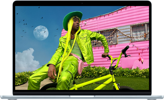 MacBook Air 15 tum som visar Liquid Retina-skärmen