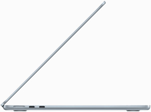 Seitenansicht eines MacBook Air in Himmelblau